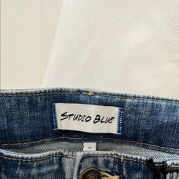 Studio Blue Jeans high rise, wide leg ankle jeans - Picture 4 of 4